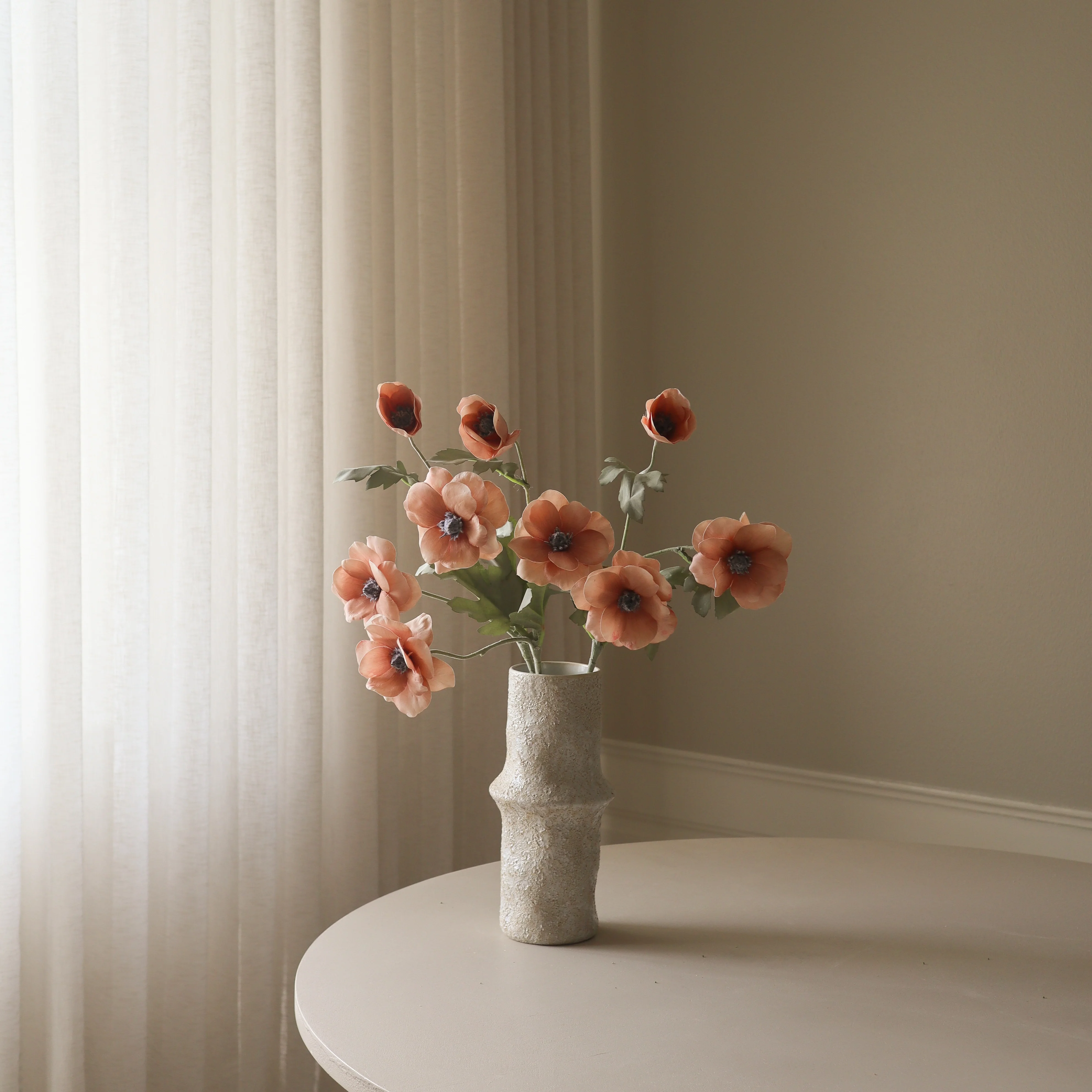 Champagne Anemone Flower - Image 3